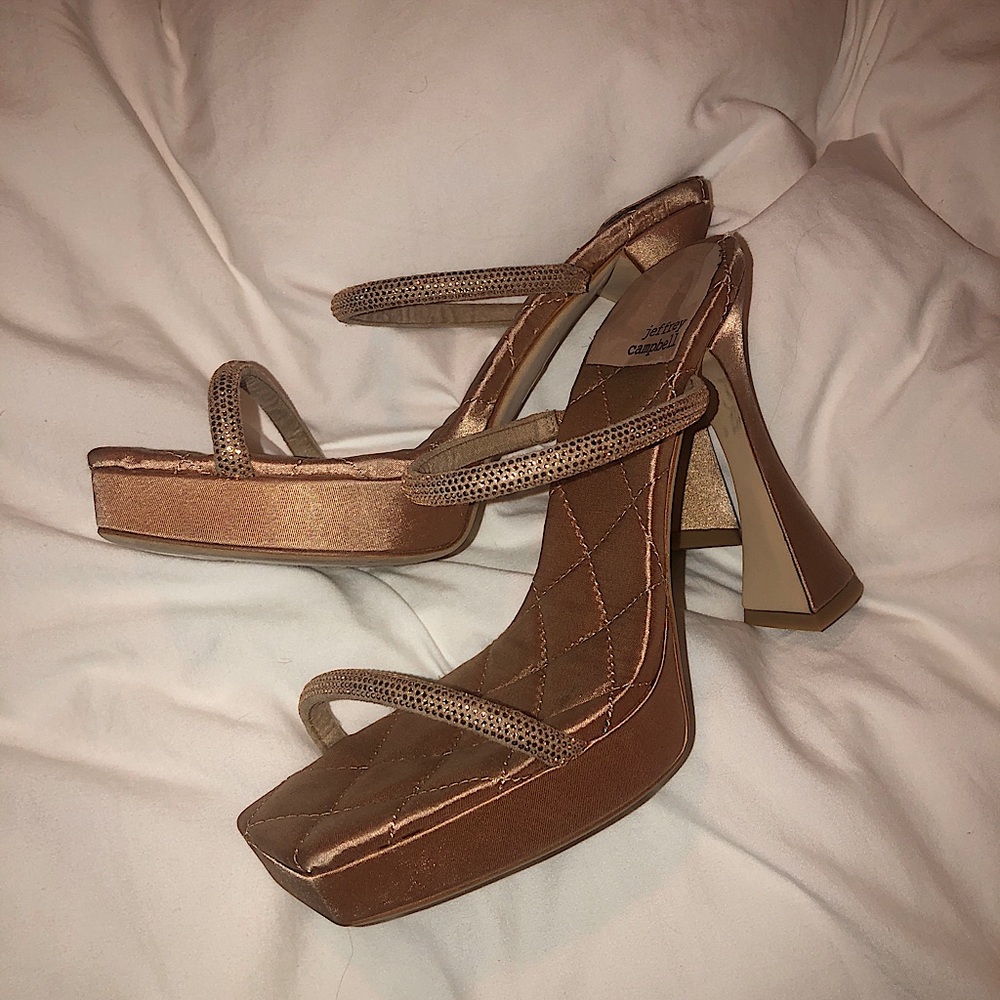 Nude Jeffery Campbell Heels SZ 8